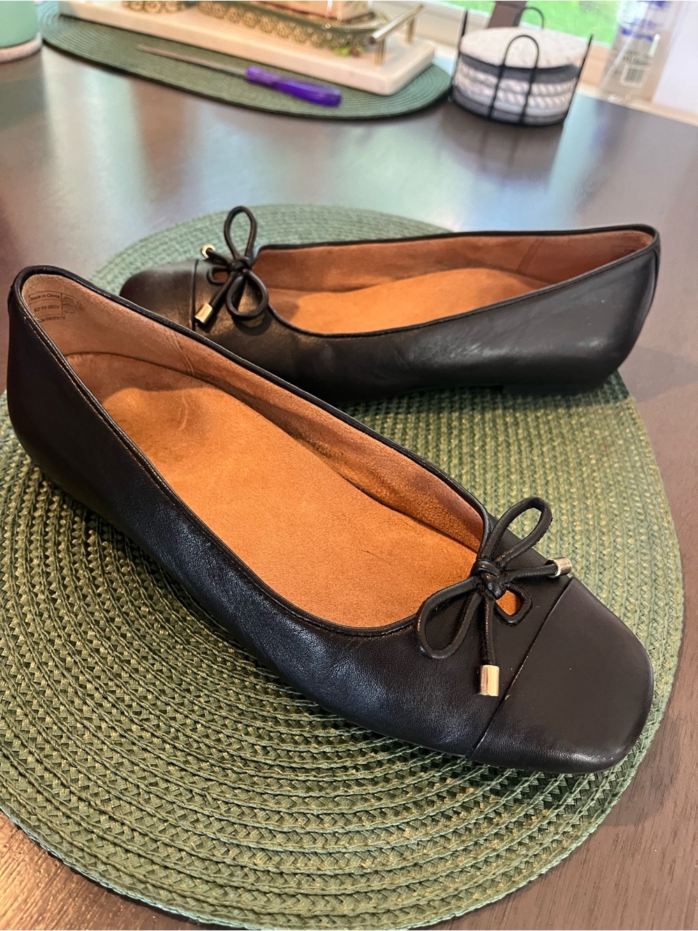 Vionic Women's Klara Flats Black Size 8/38.5